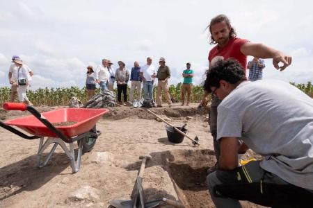 Imagen La Diputación de Segovia apoya con 50.000 euros más las excavaciones de la ciudad romana de Confloenta cuya extensión podía rondar las...